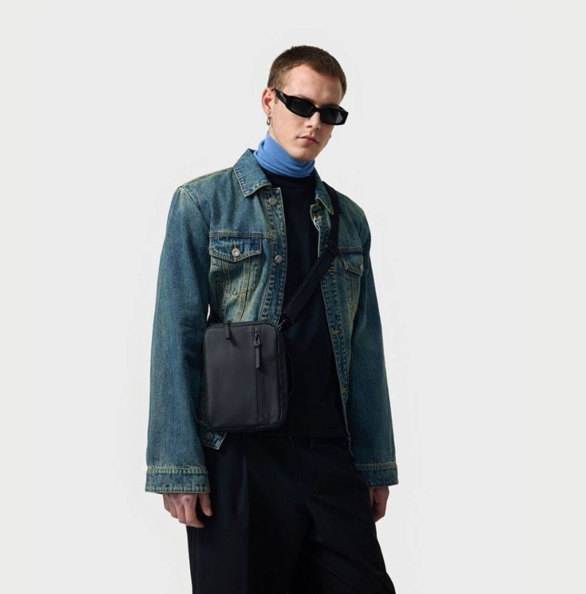 Bandolera Dash Negro Gaston Luga